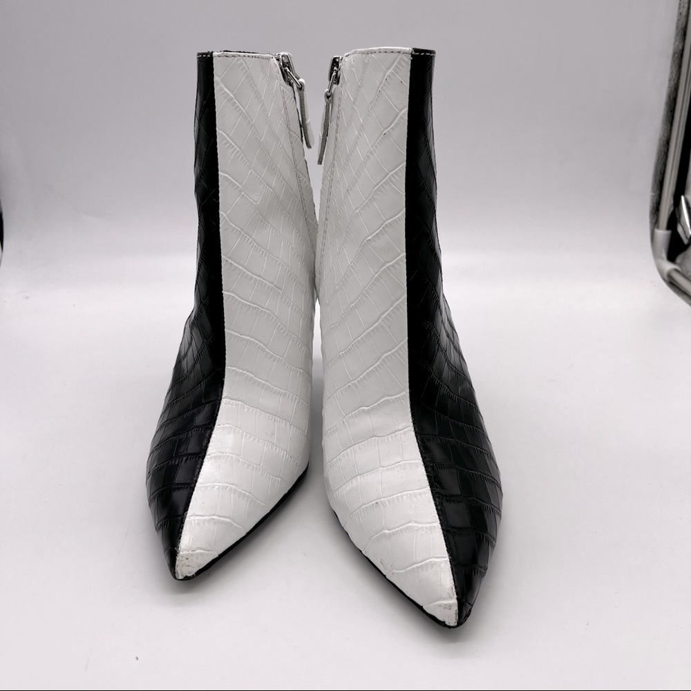38 Alice + olivia black and white heels